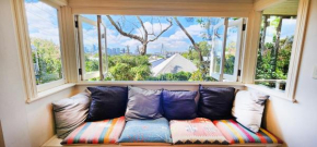 Charming Balmain Home with Sydney Skyline Views, Sydney